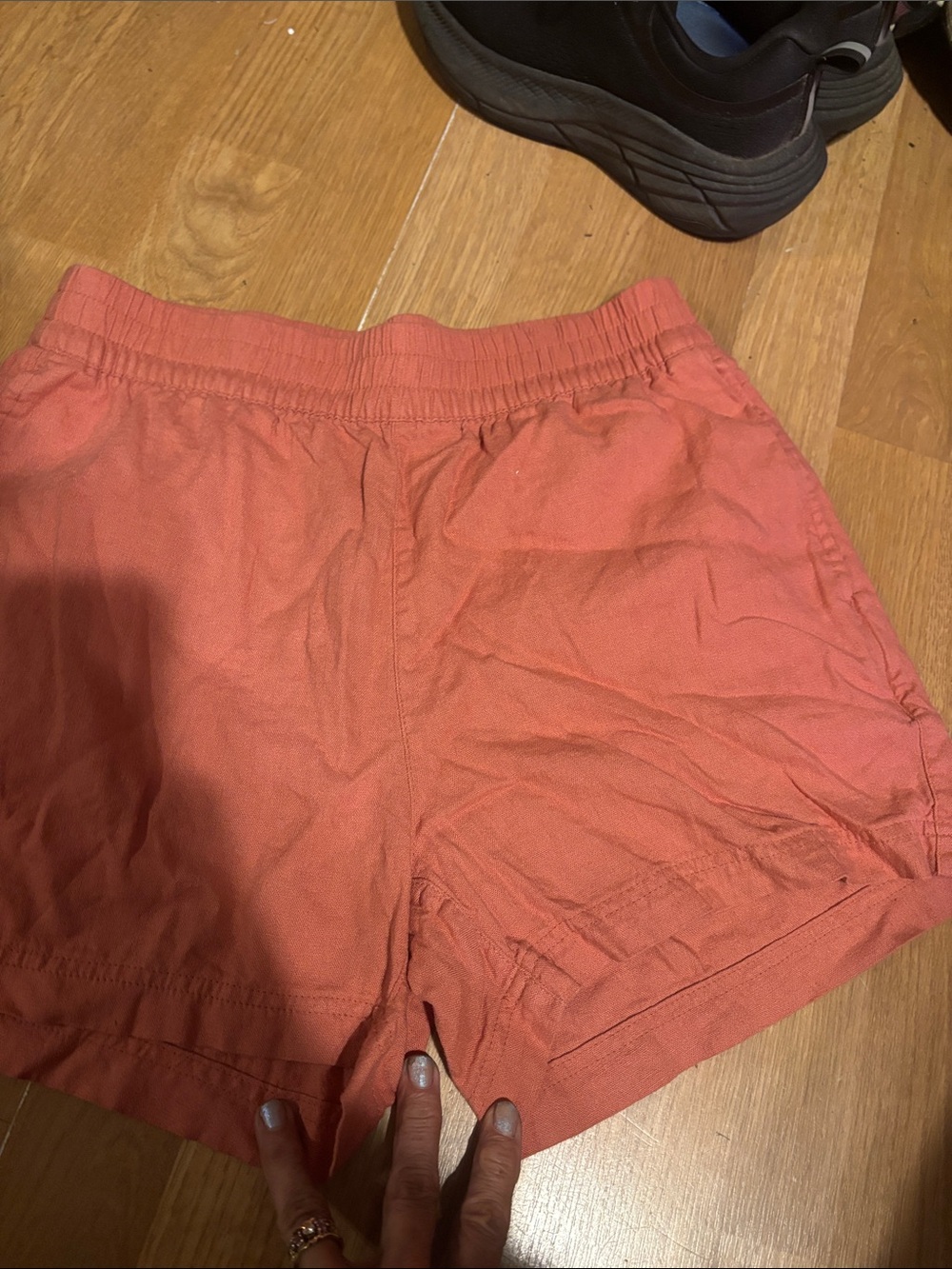 Women shorts, orange color, size small
